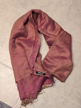 Luxurious Two-Tone Pink Gold Kashmiri Scarf